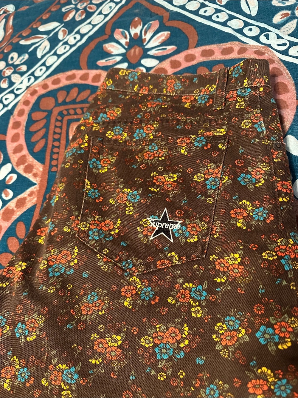 Supreme Brown Floral Pants - Picture 4 of 5
